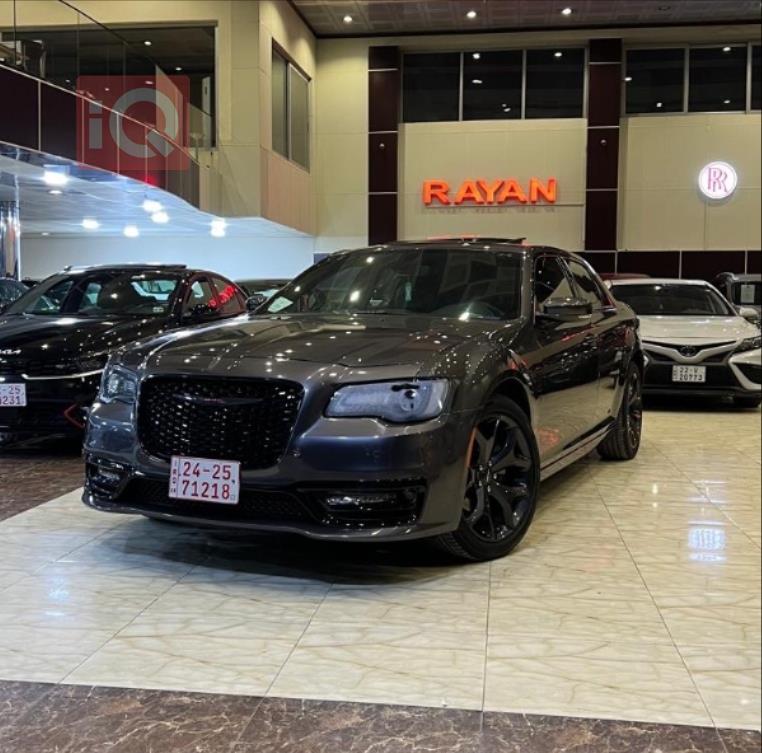 کرایسلەر 300